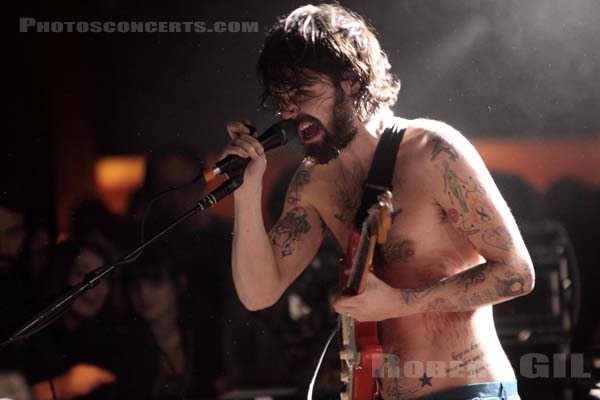BIFFY CLYRO - 2009-12-15 - PARIS - Trabendo - Simon Alexander Neil